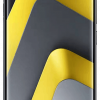 Ein Xiaomi Poco M8 Smartphone mit einem schwarzem Rahmen, auf dessen Bildschirm ein buntes abstraktes Hintergrundbild zu sehen ist, von vorne betrachtet.